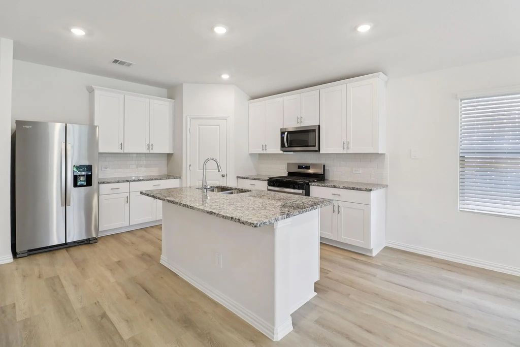 1007 Angel Street, Josephine