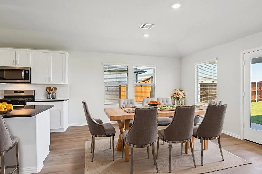 1011 Angel Street, Josephine