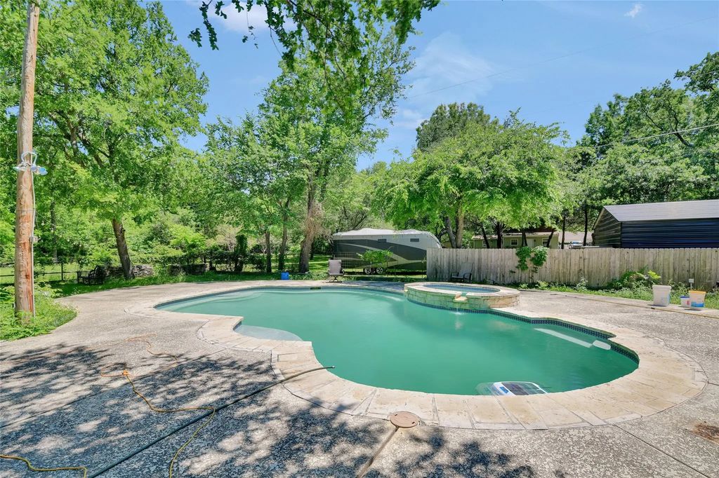 5313 Hidden Oaks Lane, Arlington