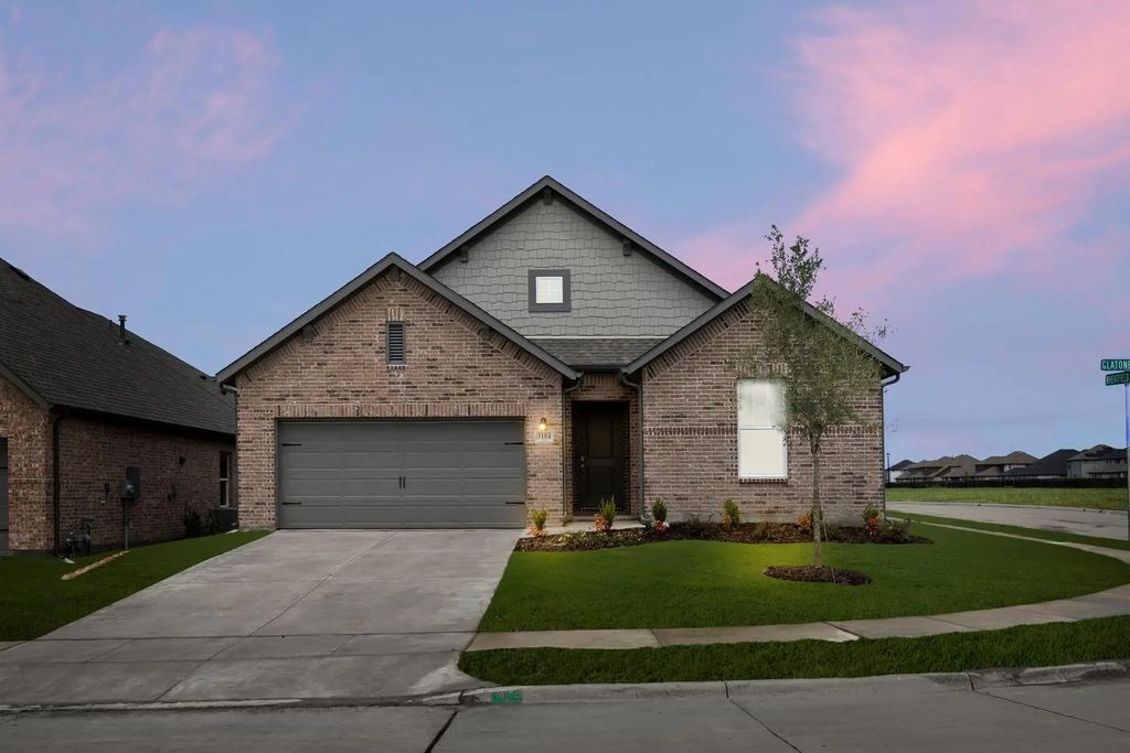 3104 Glatonbury Road, Royse City