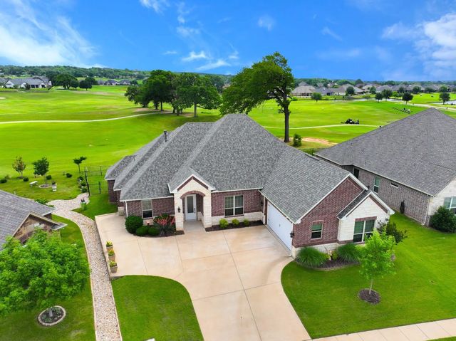 2025 Clive Drive, Granbury