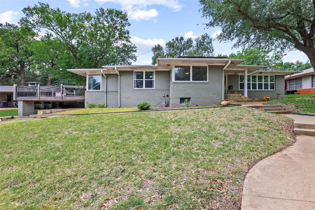 716 Westwood Drive, Sherman