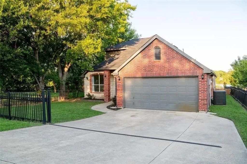 511 Lakeside Drive, Rockwall