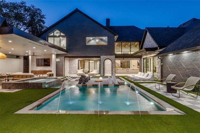 7552 Baxtershire Drive, Dallas
