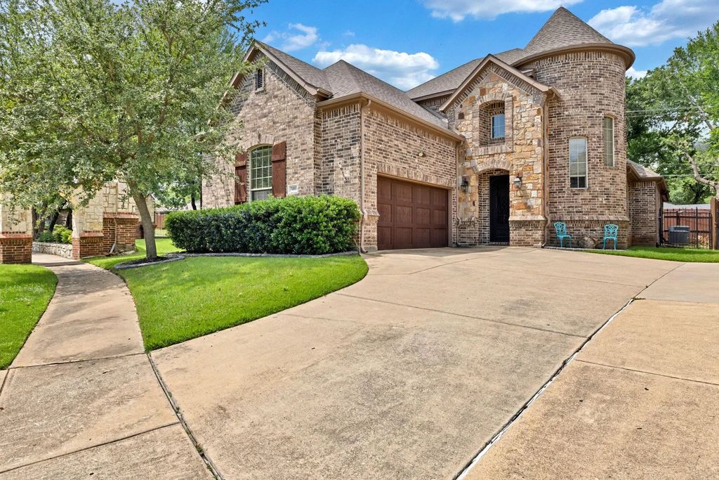 7401 Park Place Drive, North Richland Hills