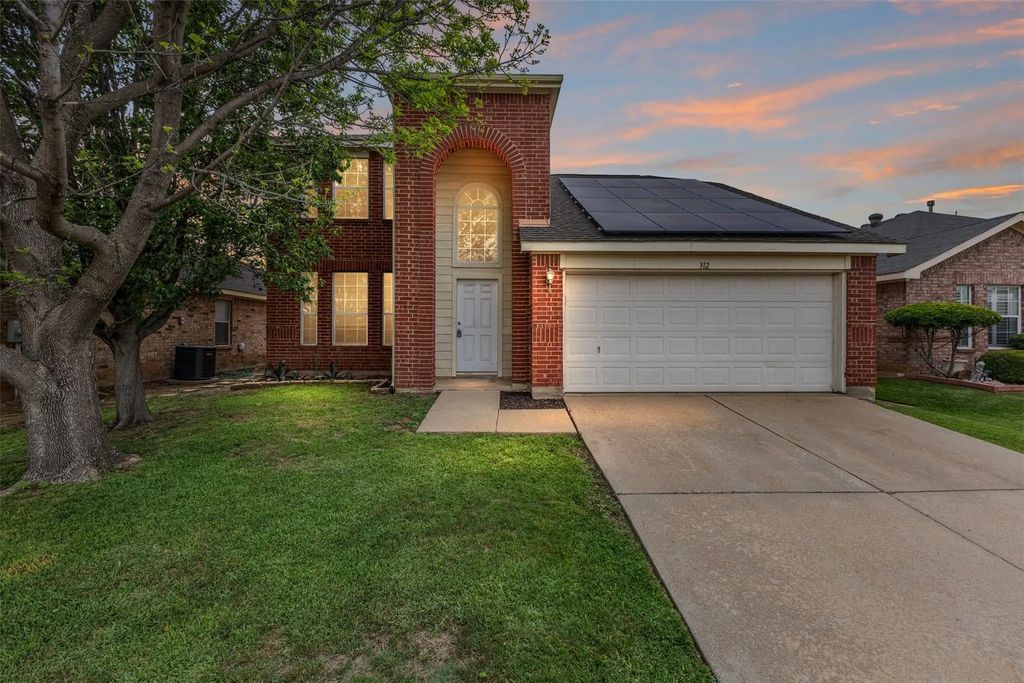 312 Elk Run Drive, Fort Worth