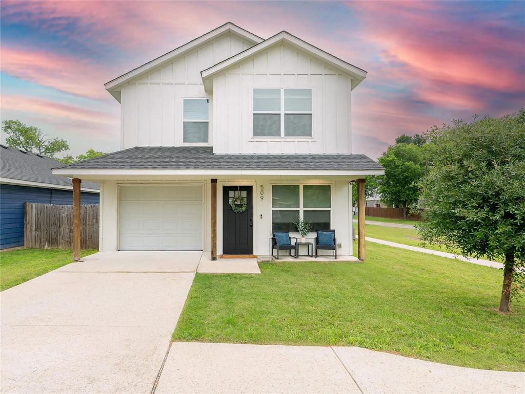 509 Stallings Street, Terrell