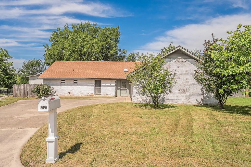 2030 Golf Court, Denton