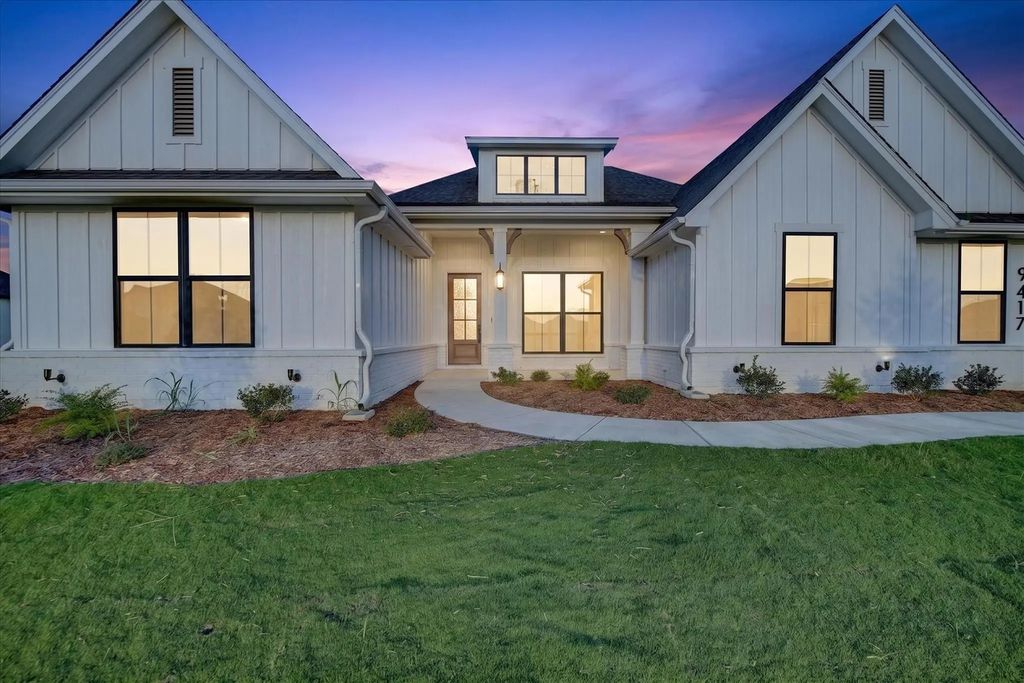 9417 Mallard Drive, New Fairview