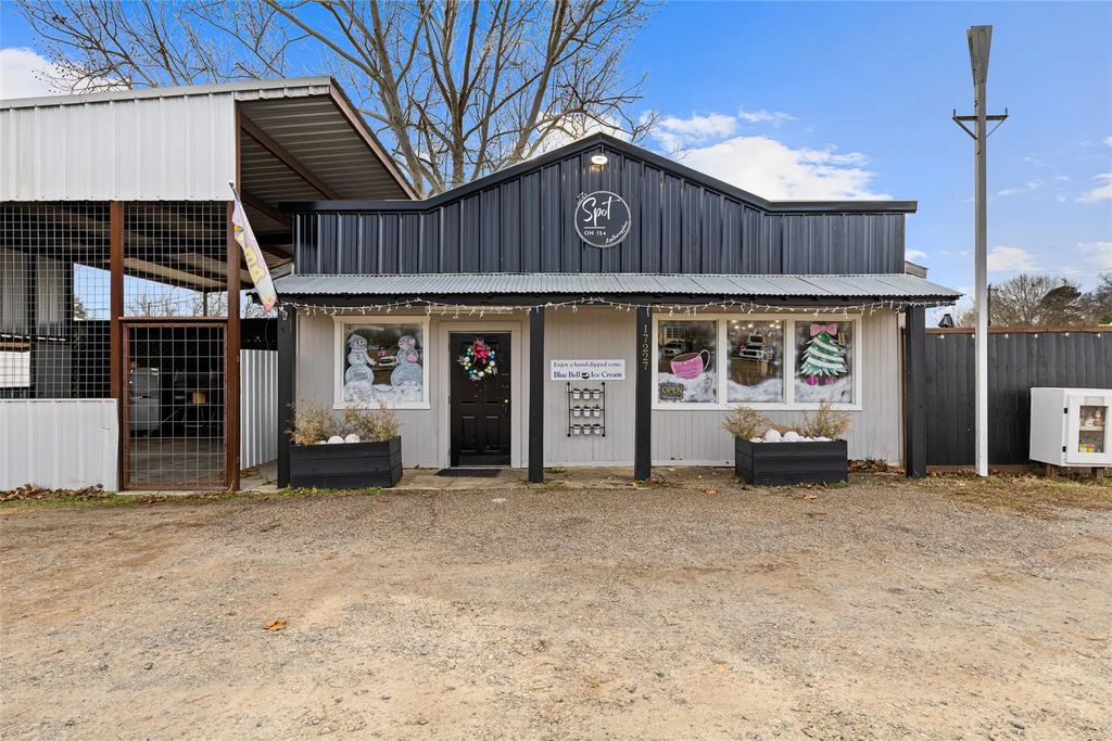17227 State Highway 154, Harleton