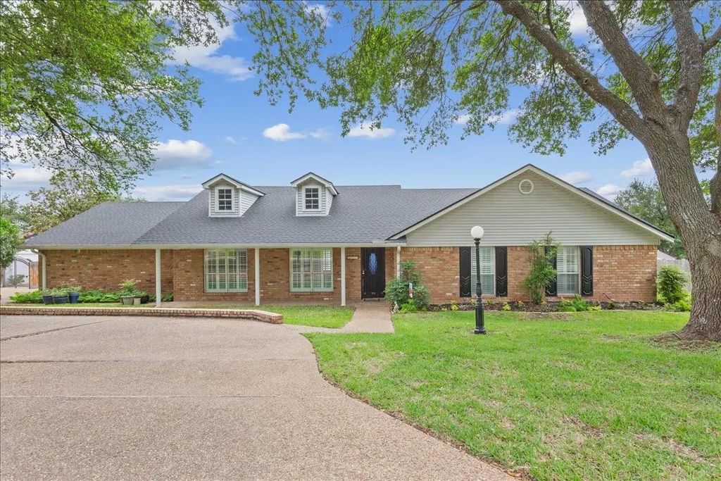 3501 Greenleaf Drive, Waco