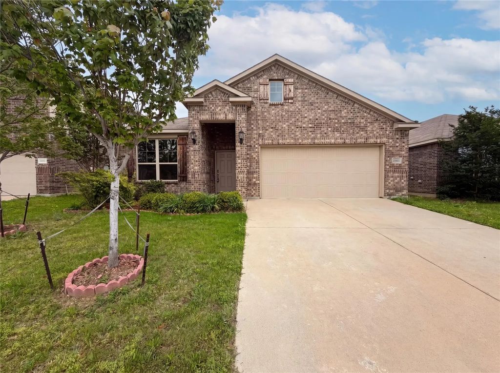 10513 Summer Place Lane, Fort Worth