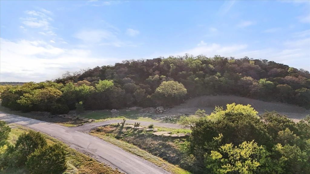 215 Shady Oaks Drive, Mineral Wells