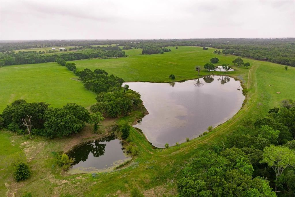 5531 Ne County Road 3130, Kerens