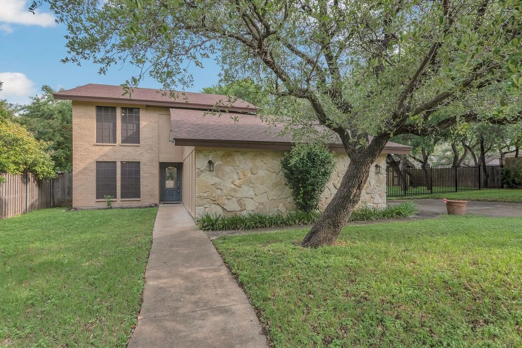7804 Skylake Drive, Fort Worth
