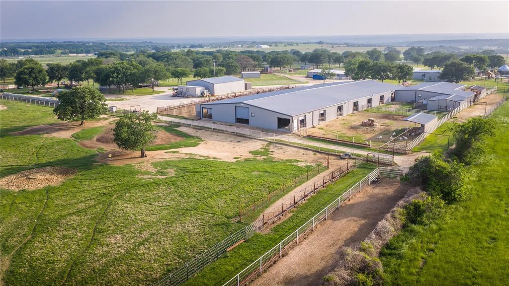 24183 S Us 281, Hico