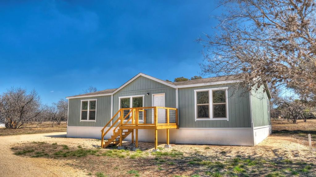 405 C N Frio Street, Camp Wood