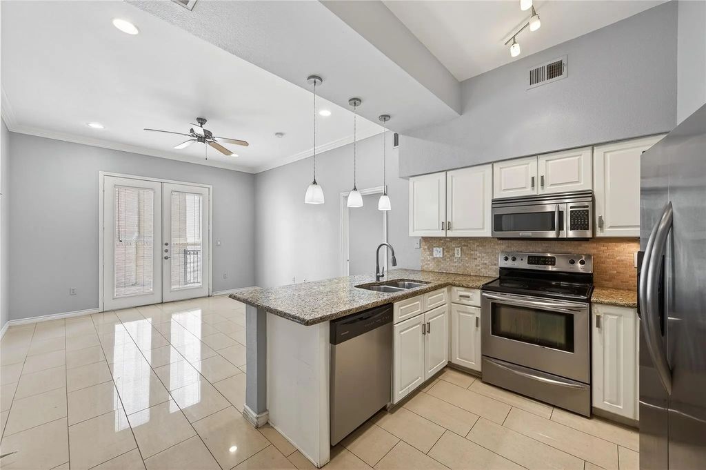 3102 Kings Road 1110, Dallas