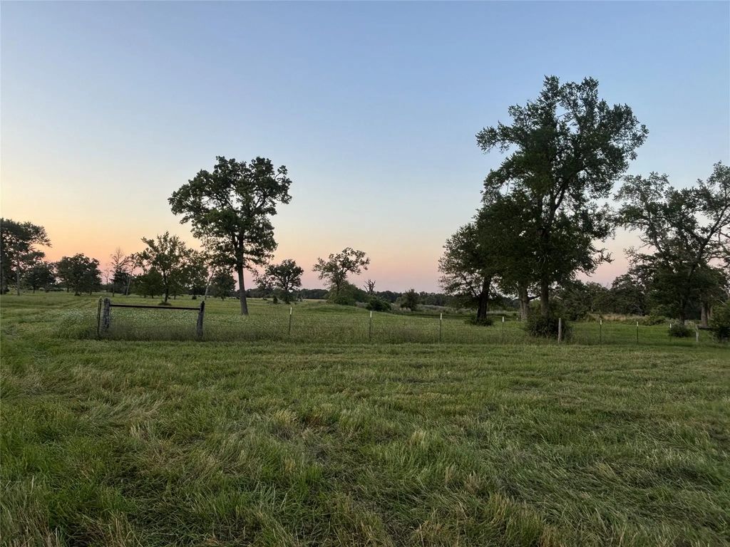 296 Lcr 806, Groesbeck