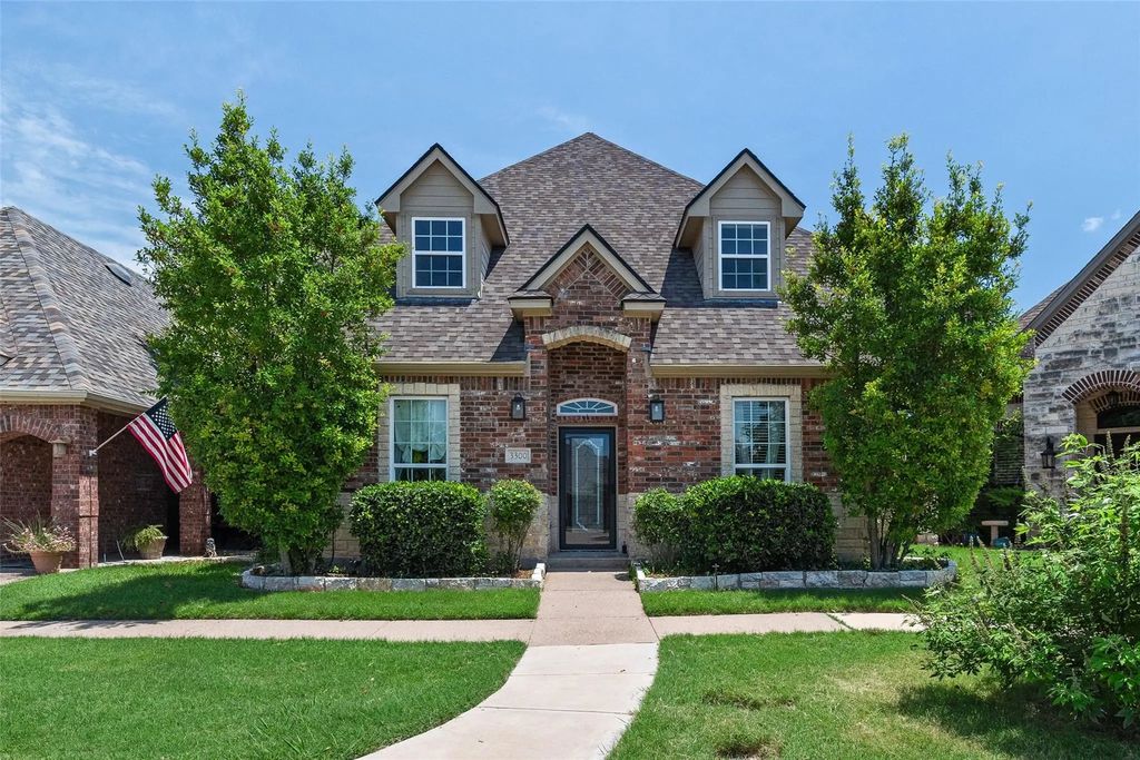 3300 Fountain Way, Granbury