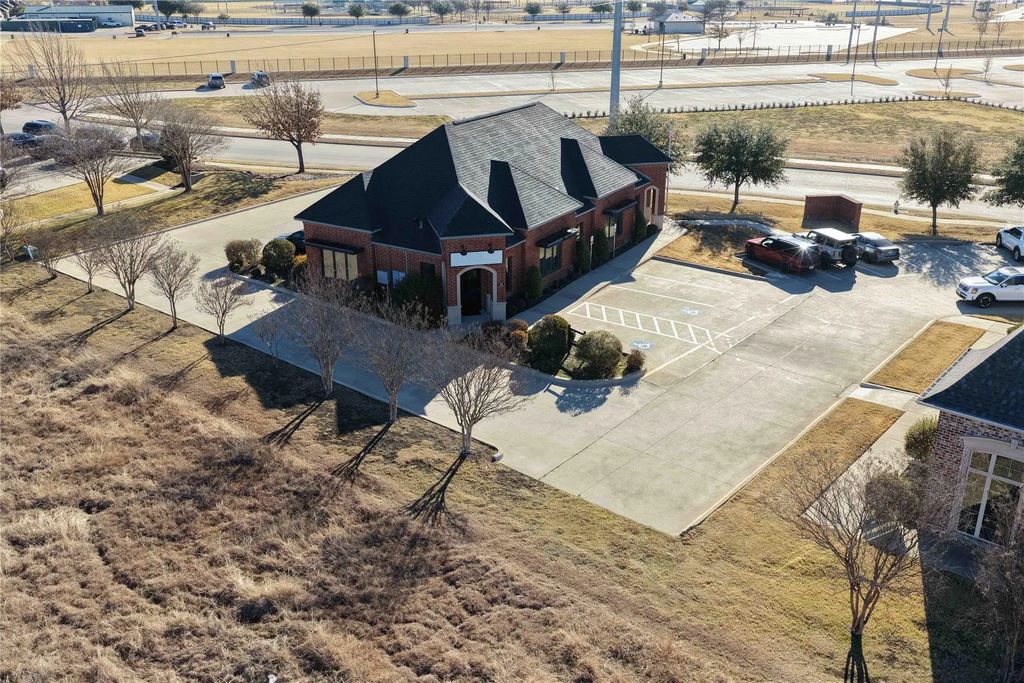 115 Park Place Boulevard, Waxahachie