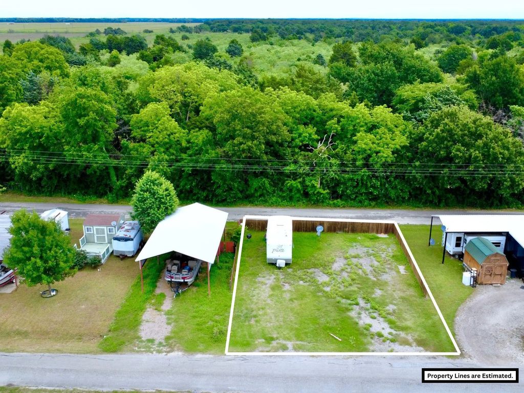 943 Blue Heron Way, Kerens