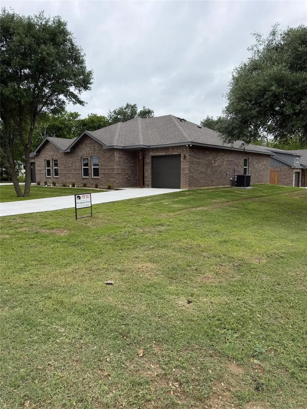 106 Woodard Avenue, Cleburne