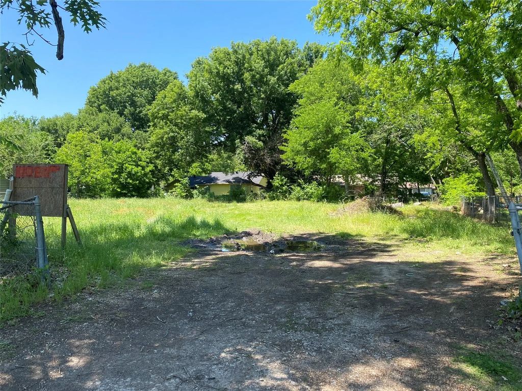 2012 W 13th Avenue, Corsicana