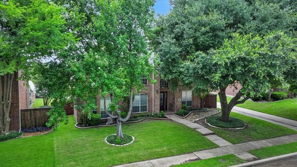 402 Montclair Drive, Allen