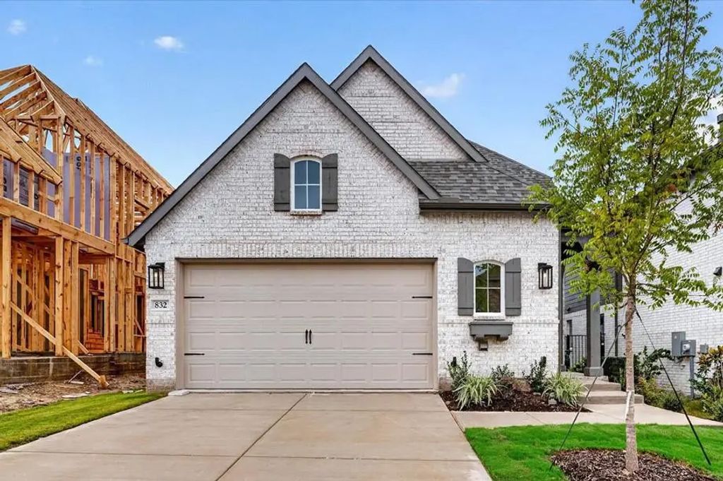 832 Stone Grove Road, Lavon