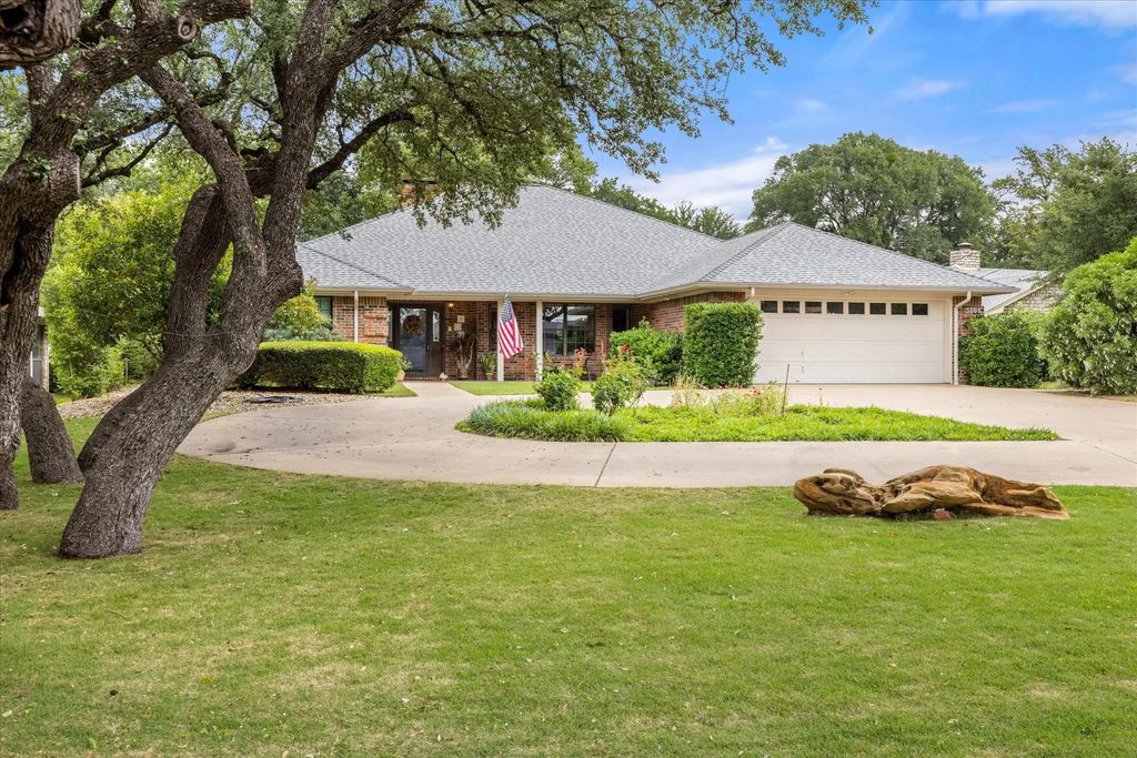3808 Fairway Drive, Granbury