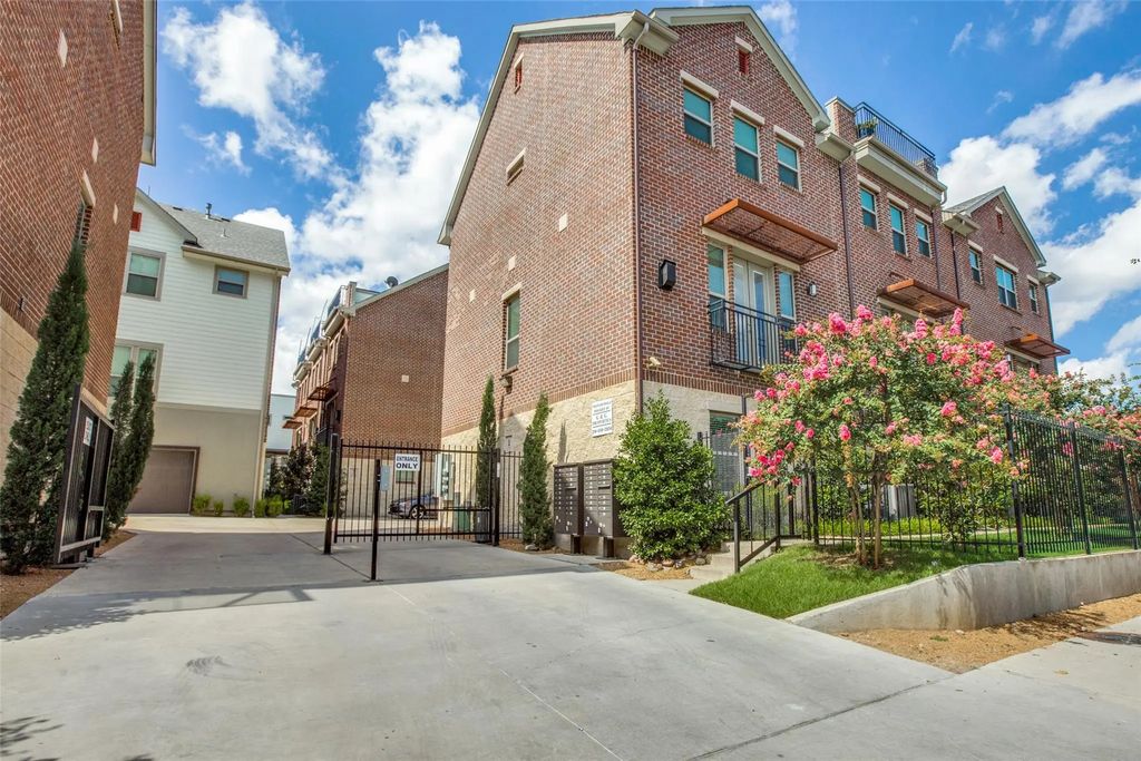 4323 Dickason Avenue 24, Dallas