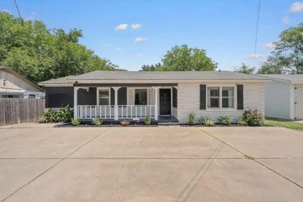 3108 S 3rd Street, Waco