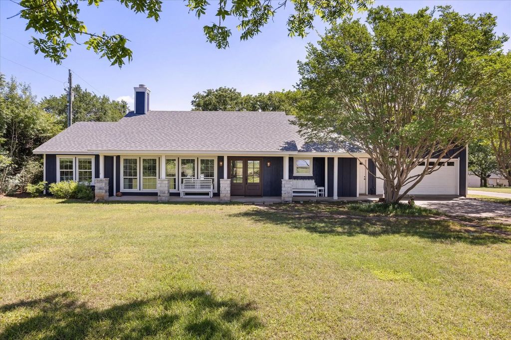 3818 Mambrino Highway, Granbury