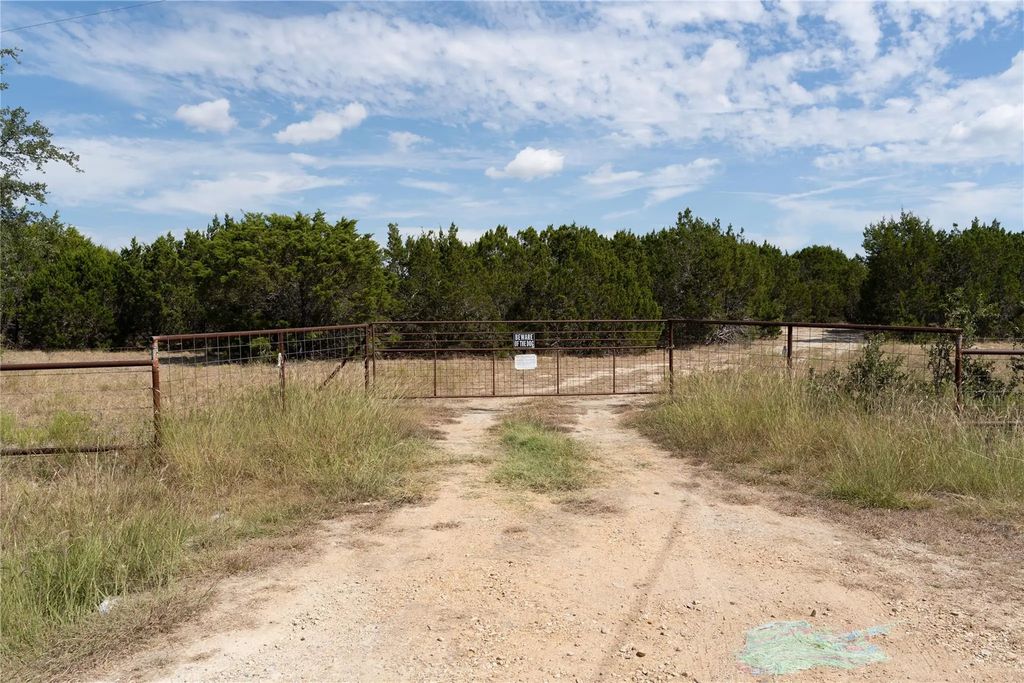 1934 Live Oak Cemetery Road, Killeen