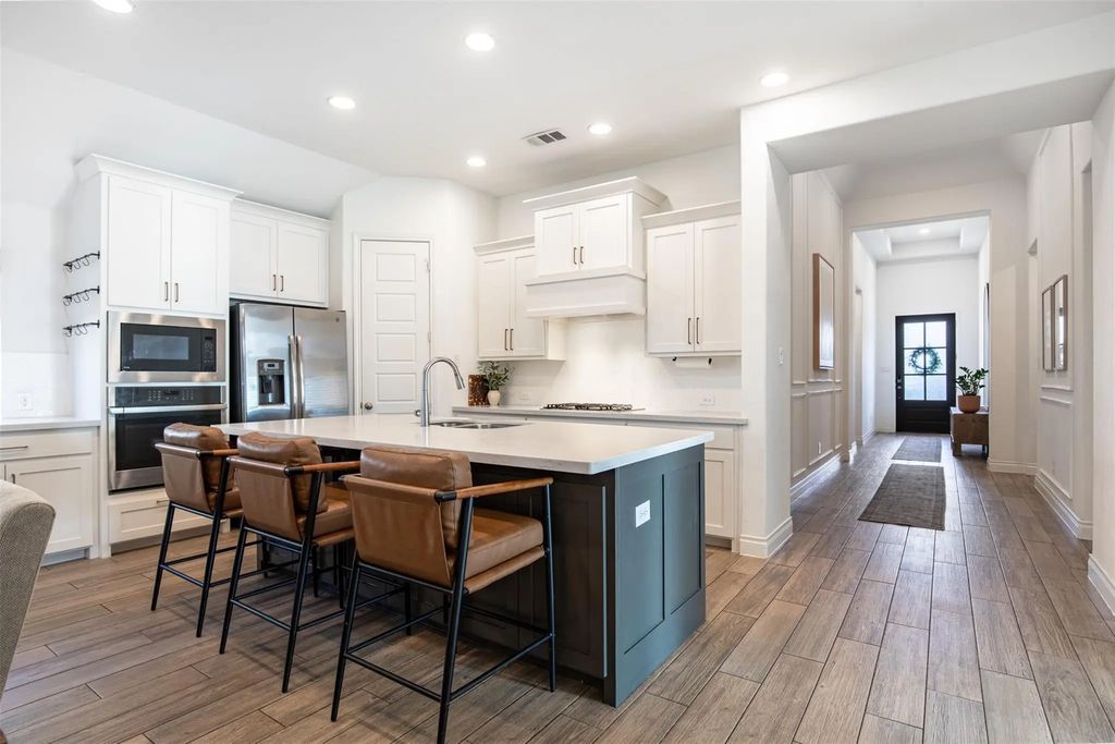 725 Bretallow Drive, Celina