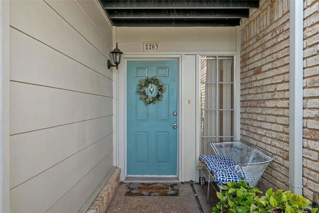 2905 Lake Shore Drive 203, Waco