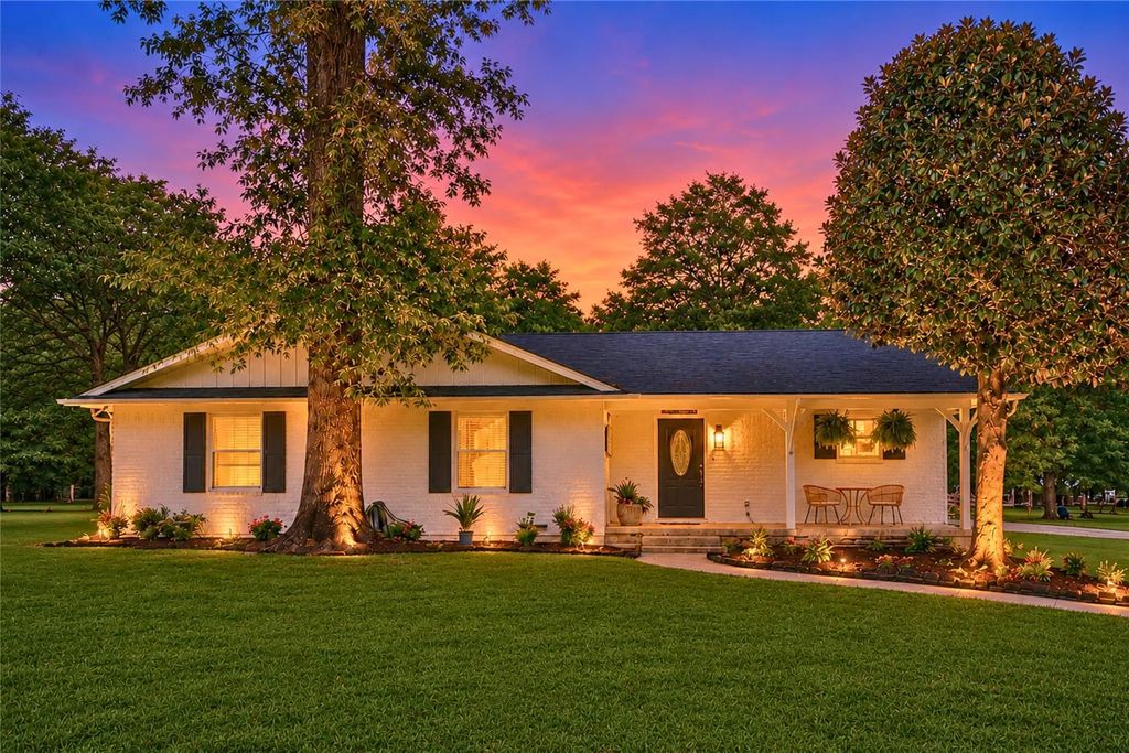 309 S King Lake Rd, Scroggins