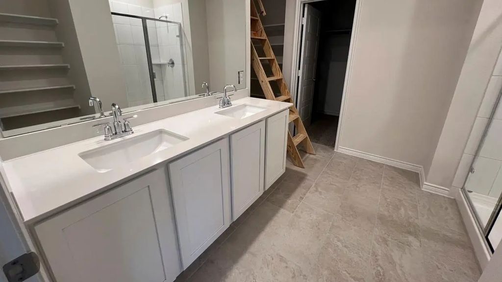 9517 Dugout Drive, Aubrey