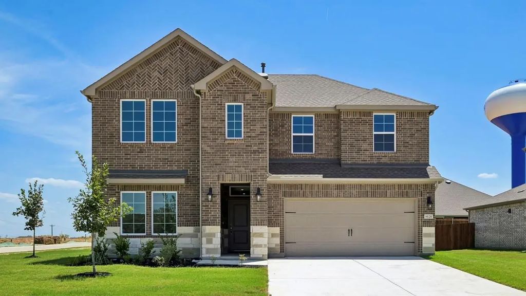 9528 Bently Boulevard, Aubrey