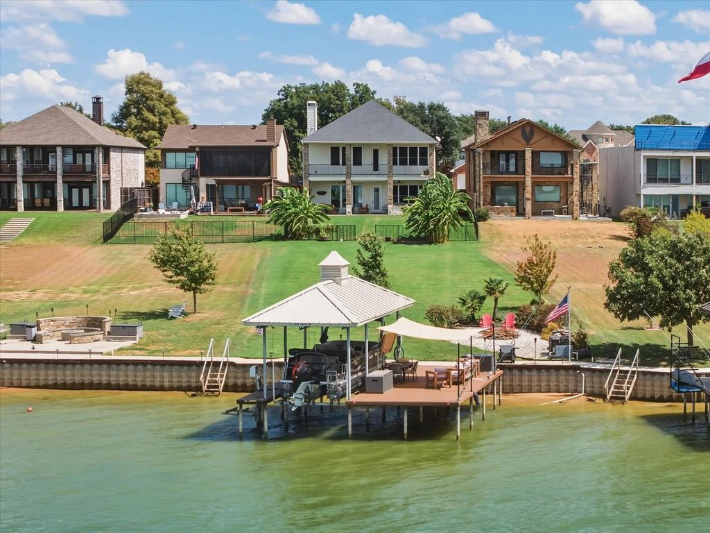 2213 Windjammer Way, Rowlett