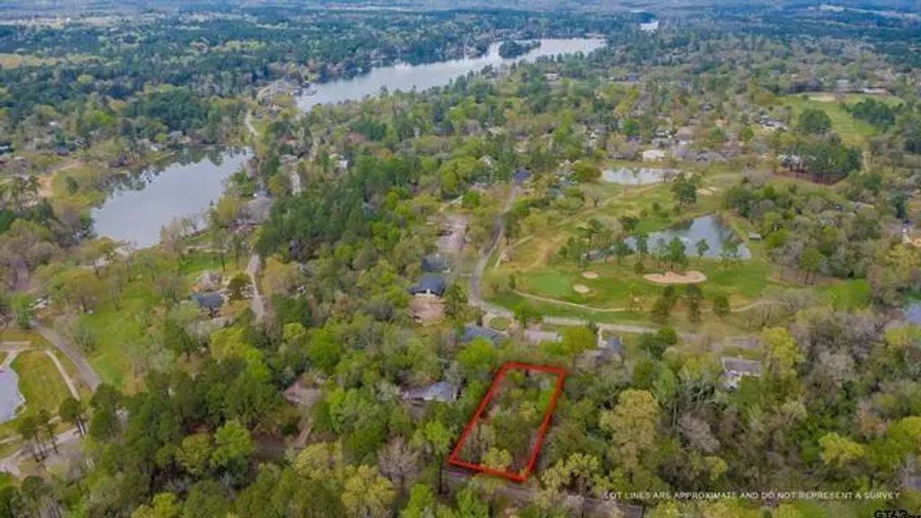 161 Fairway Drive E, Hideaway