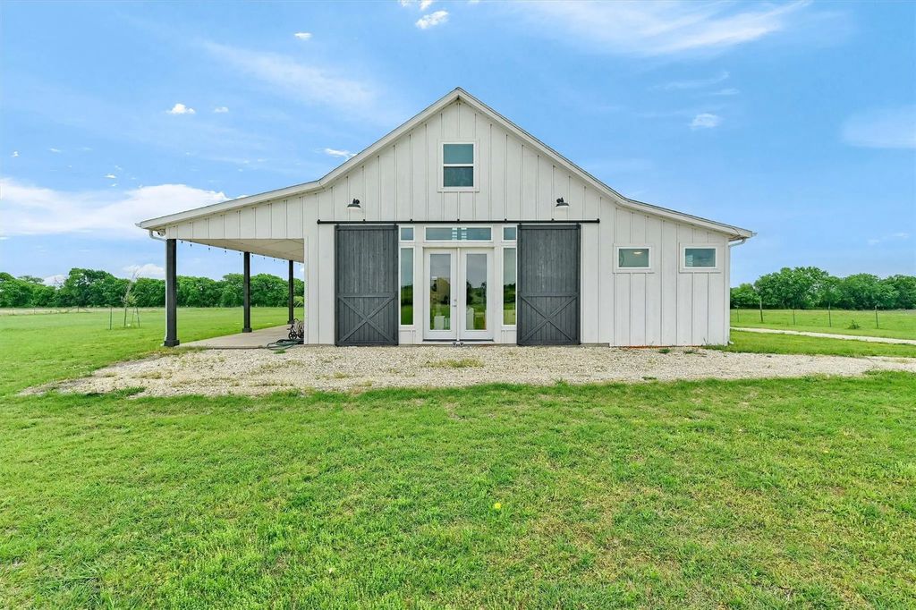 5235 Fm 1752 S, Whitewright