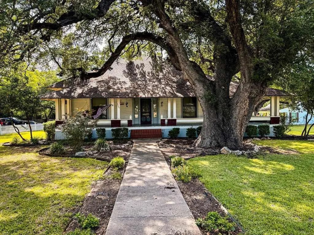 1708 S Wall Street, Belton
