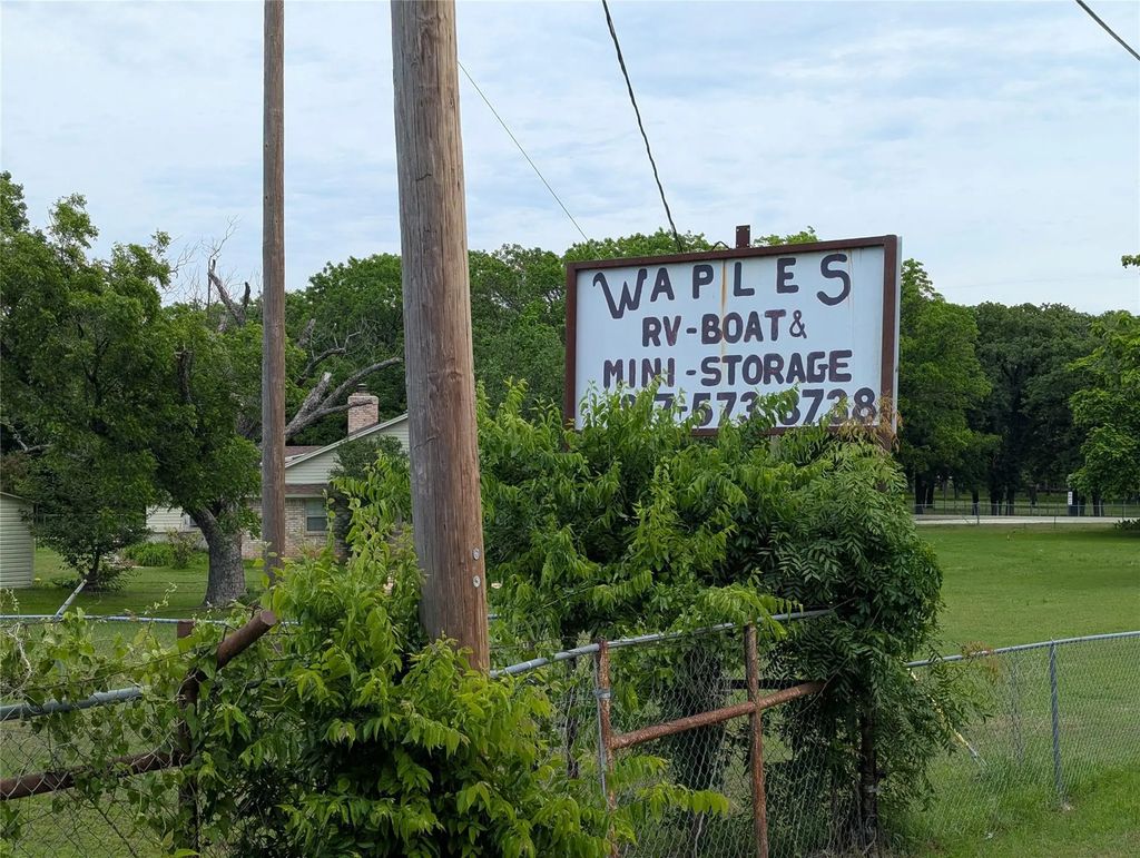 1303 Temple Hall Highway, Granbury