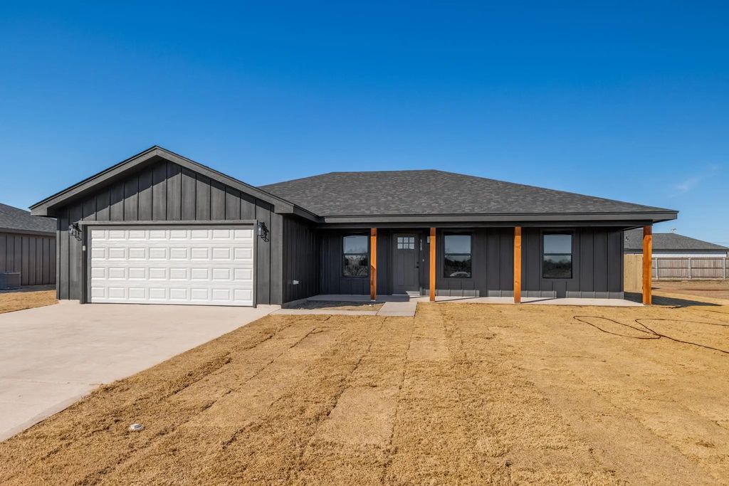 1033 Savage Way, Clyde