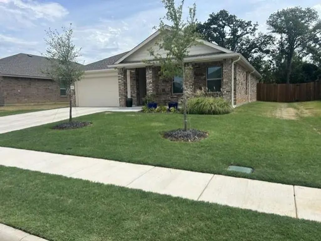 333 Lubbock Drive, Azle