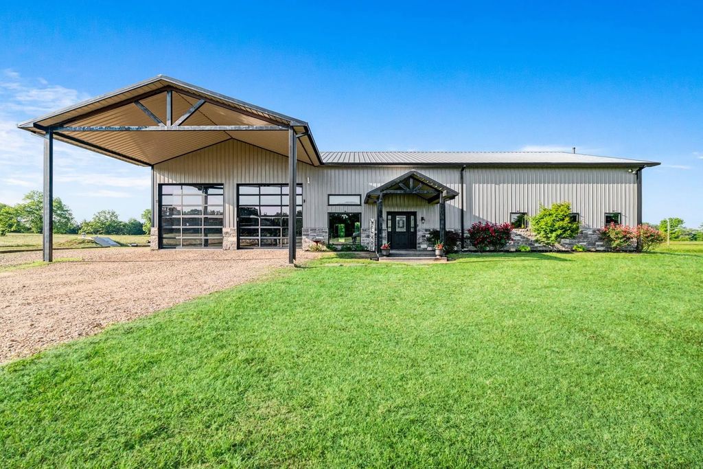 962 County Road 14630, Pattonville