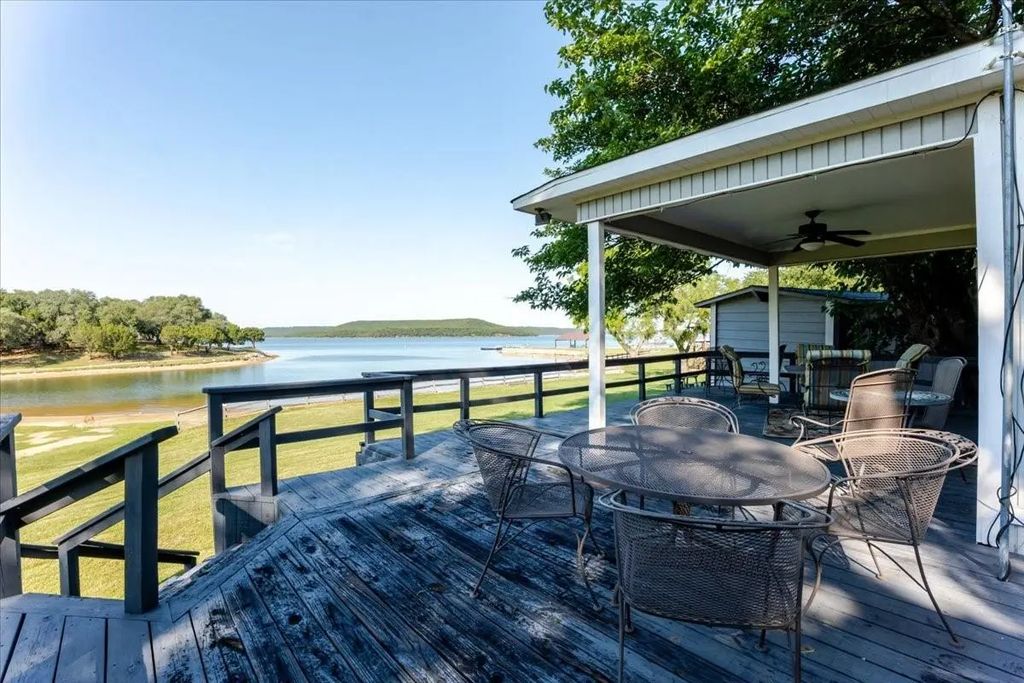 2334 Sanbar Road 22, Possum Kingdom Lake