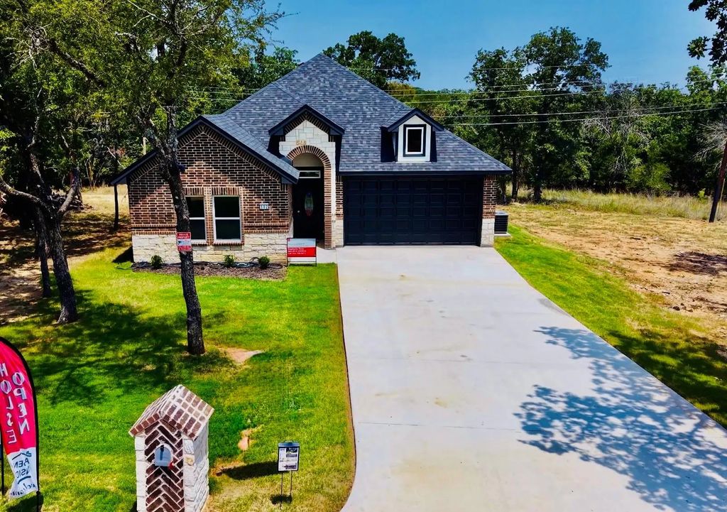 502 Palmetto Court, Runaway Bay
